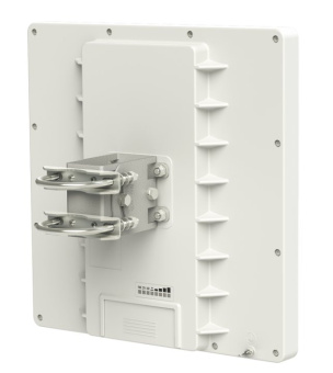 Mikrotik QRT-5 — новый уличный высокопроизводительный беспроводной маршрутизатор 5 ГГц от MikroTik, встроенный в мощную панельную антенну MIMO 2x2 с коэффициентом усиления 23 дБи